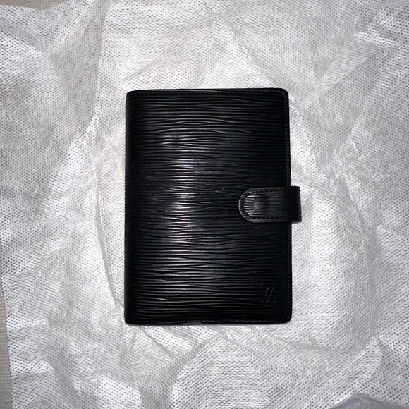 Louis Vuitton Epi Leather Small Ring Agenda Cover - Picture 3 of 12